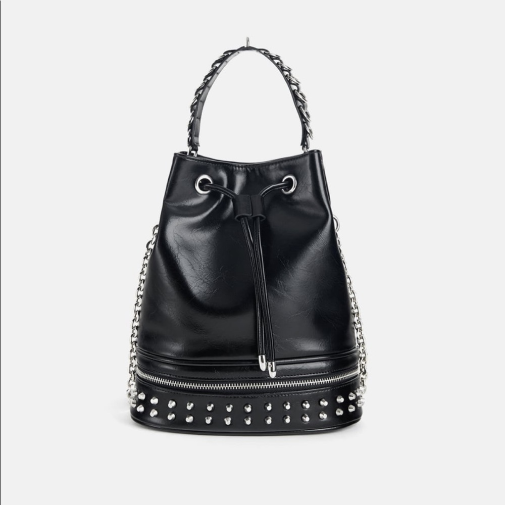 Bucket bag